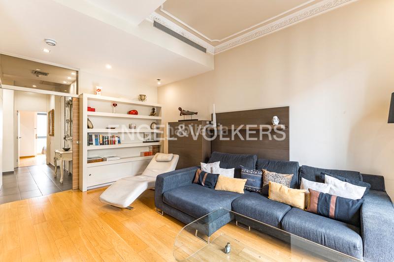 Foto a7a96108-5a86-4dfc-b62b-9ee707d5ed12. Apartamento fantástico piso en pau claris en Dreta de l´Eixample Barcelona