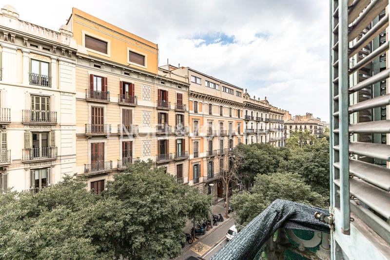 Foto b7bf7e27-93e1-4fc3-8c2e-bc1756683bc9. Apartamento fantástico piso en pau claris en Dreta de l´Eixample Barcelona