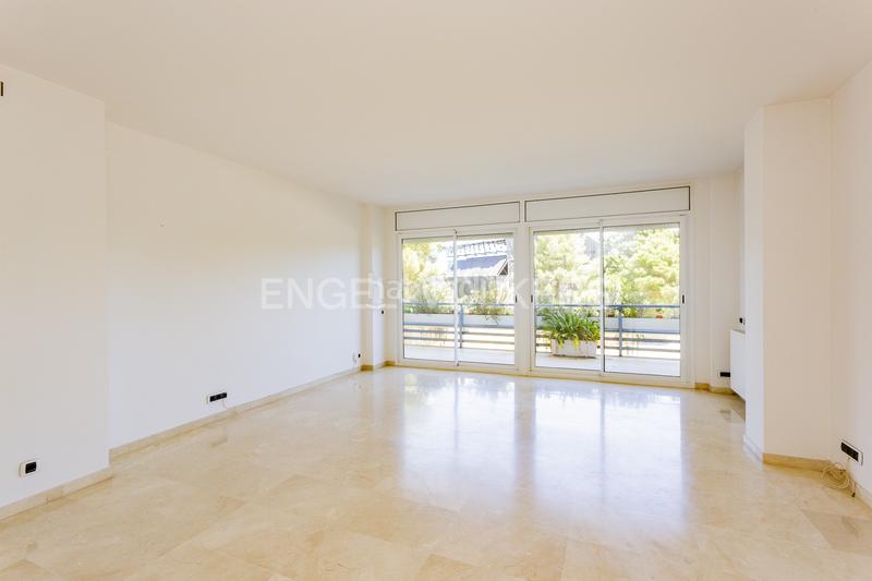 Foto 3ebba3e6-9784-41b3-a377-f13767990f1b. Alquiler apartamento precioso piso junto al mar en Sitges