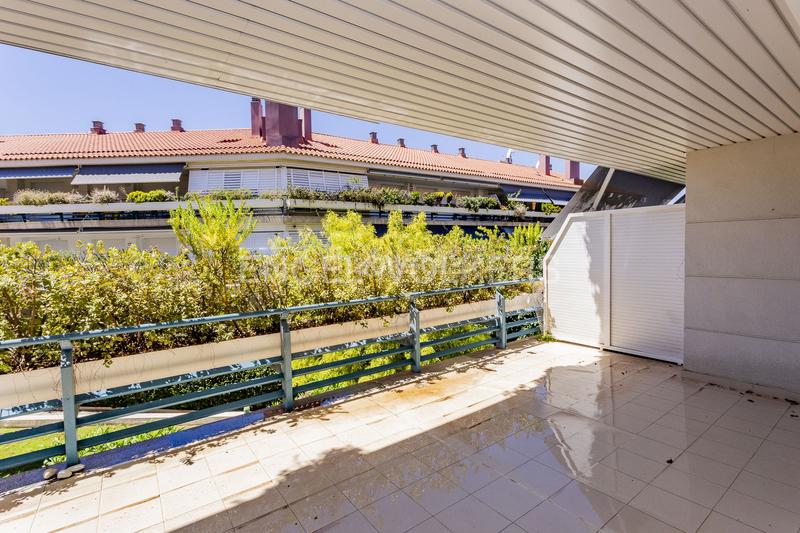 Foto bf6a0a34-4ecd-484e-b642-6fd37f8698c4. Location appartement avec chauffage parking piscine dans Sitges