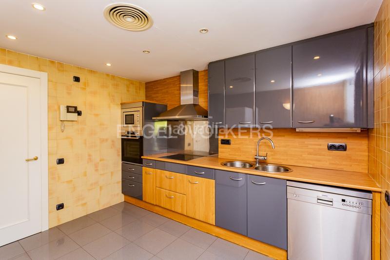 Foto 7e892297-40fa-4ad3-8d02-285fd1db19c6. Miete appartement mit heizung parking pool in Can Girona - Terramar - Vinyet Sitges