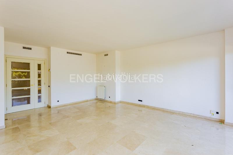 Foto 6e5f7adc-11be-4dac-ade8-3acb43d5af86. Rent apartment with heating parking pool in Can Girona - Terramar - Vinyet Sitges