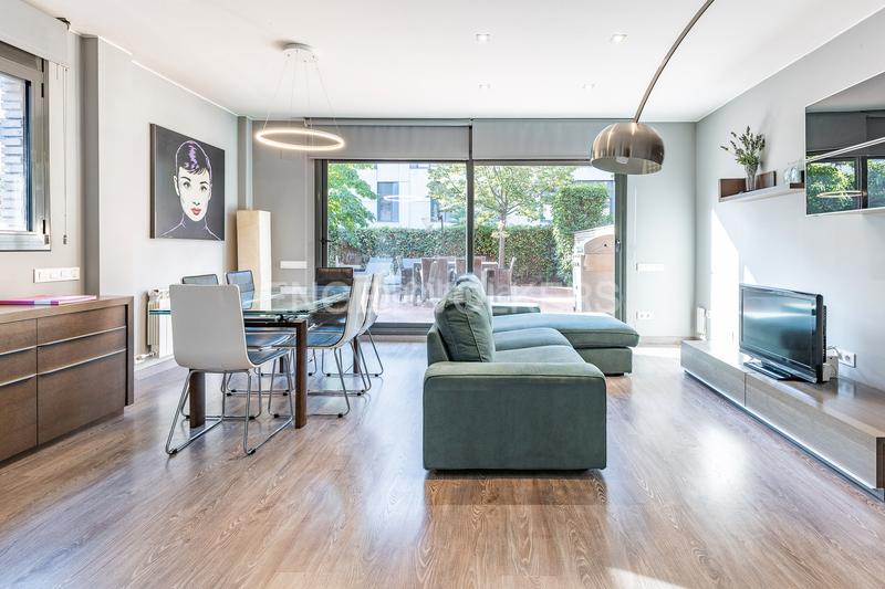 Foto 9af41c58-808e-40ab-bca7-37d3de1ec21b. Alquiler casa vivienda a tres vientos en residencial en Cardedeu