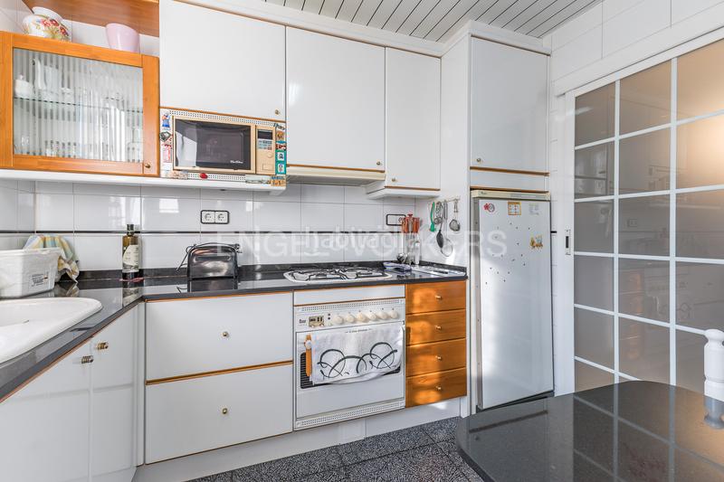 Foto 1b82057d-c59e-48c8-a2da-07ae7b404264. House with heating parking in La Cogullada Terrassa