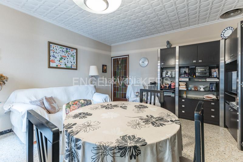 Foto 4593d5c9-6ae2-4ba7-a9dd-e88b1f9a9c87. House with heating parking in La Cogullada Terrassa