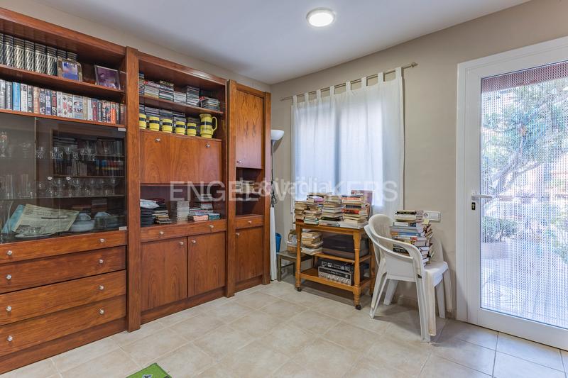 Foto 4870fe08-87f5-4b78-85b4-f788ea61e31a. House with heating parking in La Cogullada Terrassa