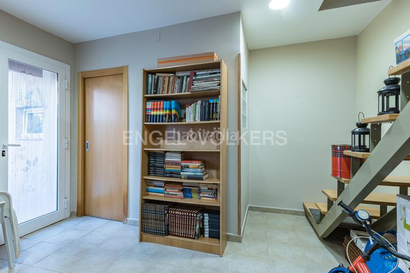 Foto 48f1ef4c-2d61-4821-a47c-c9533e326097. House with heating parking in La Cogullada Terrassa