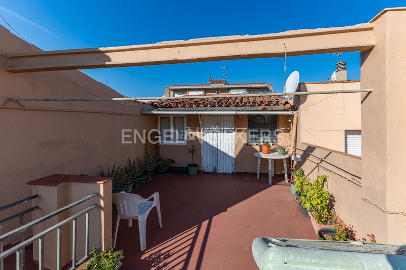 Foto 4e7c7263-c1a3-40e7-9828-19f12ccd9906. House with heating parking in La Cogullada Terrassa