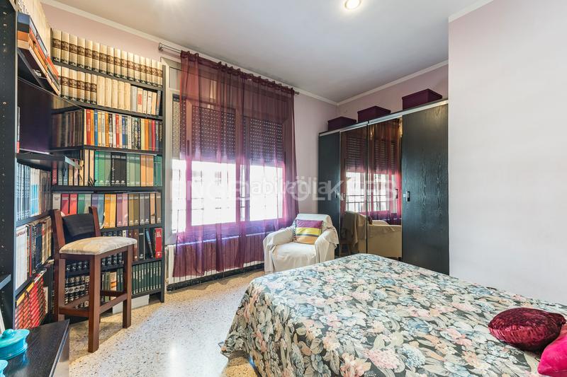 Foto bf2e606b-47a4-41bd-aa74-babc33e19b9f. House with heating parking in La Cogullada Terrassa