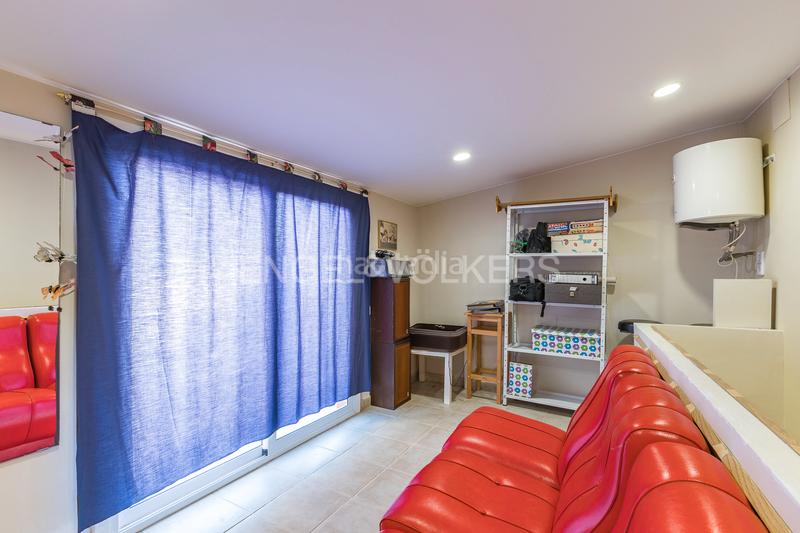 Foto cf6593f6-9ecc-4d5e-a398-afb7389ceec4. House with heating parking in La Cogullada Terrassa