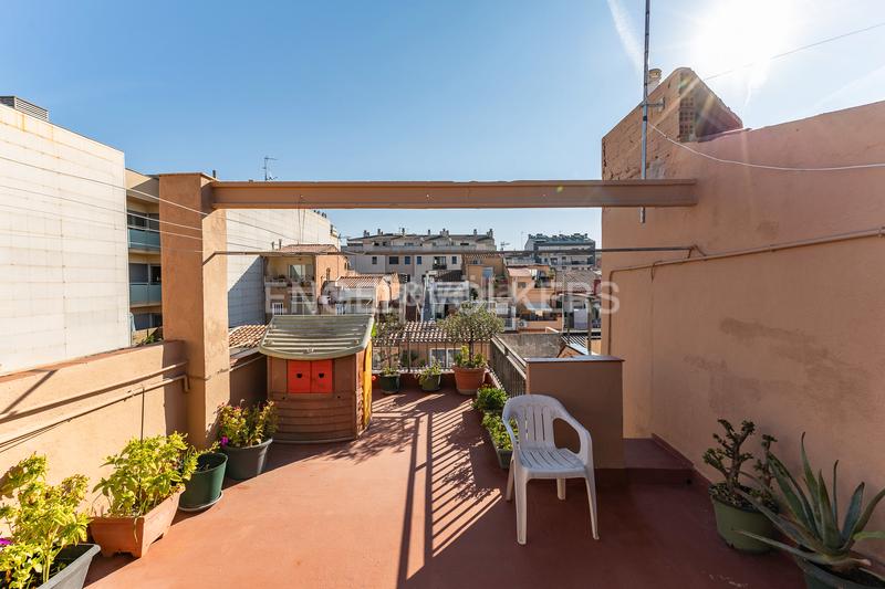 Foto e58ba747-858a-4535-8f2d-4b9ce9c4630d. House with heating parking in La Cogullada Terrassa