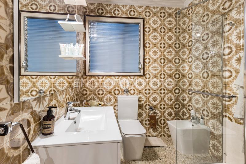 Foto e8432926-f979-437b-aad6-71a6a5775420. House with heating parking in La Cogullada Terrassa