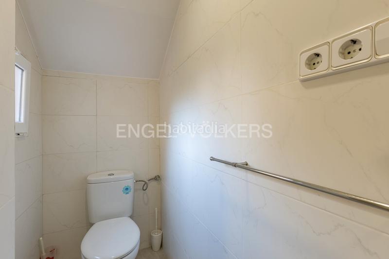 Foto e92c2efd-83b2-4344-8c59-335bd16b73c0. House with heating parking in La Cogullada Terrassa