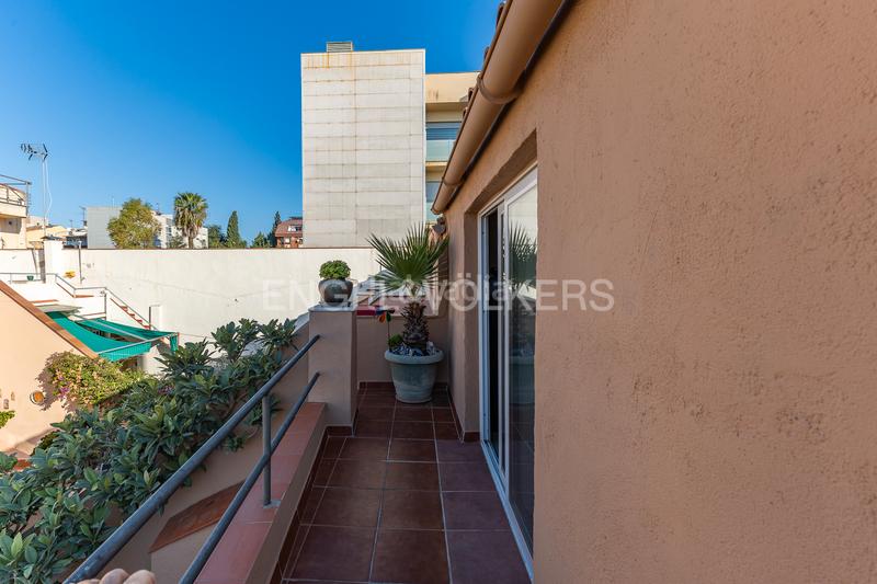 Foto edf10479-3028-4e8f-97bb-d4933877f6b2. House with heating parking in La Cogullada Terrassa