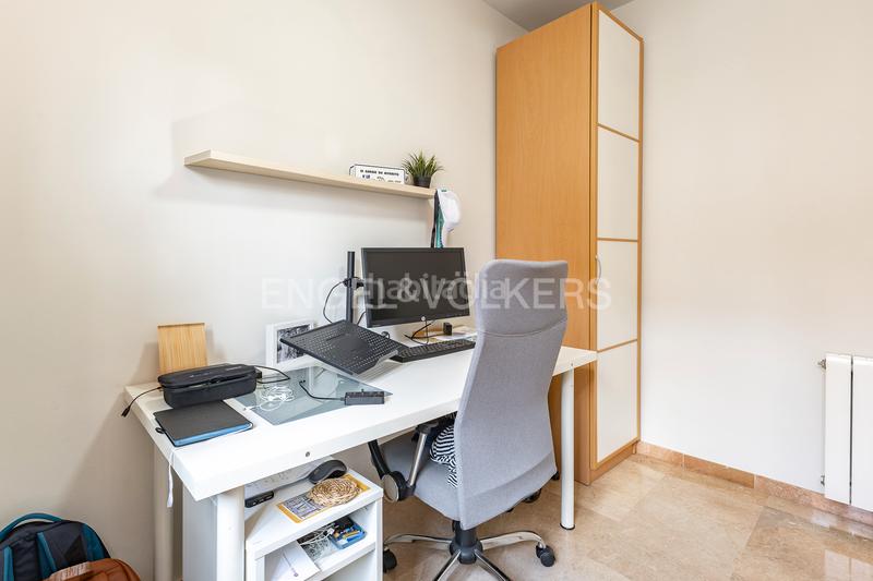 Foto 5a91890a-656e-48bb-80b8-f40faceeb328. Casa adossada amb calefacció aparcament a Bufalà Badalona