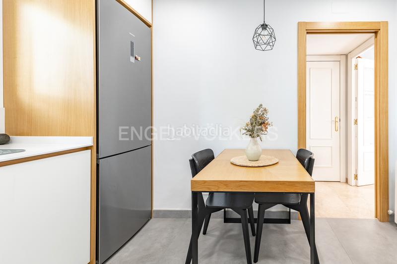 Foto c56aba84-f533-46d2-8885-ae8093c24ac0. Casa adossada amb calefacció aparcament a Bufalà Badalona