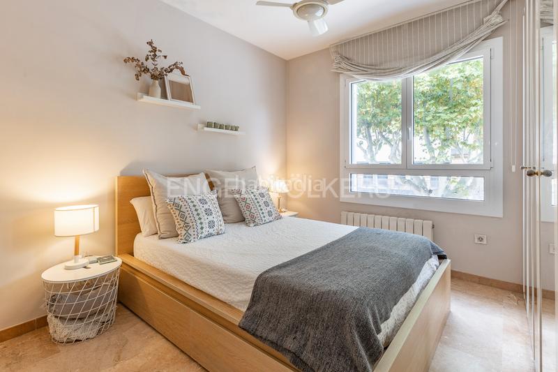 Foto cc9dfe3d-ea7e-40a9-b034-b9d21d2d5338. Casa adossada amb calefacció aparcament a Bufalà Badalona