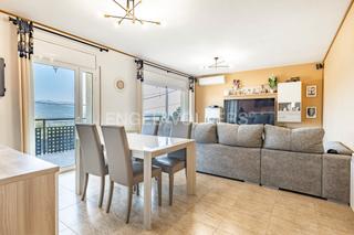 Maison à Bigues i Riells del Fai. Casa independiente con jardín, terrazas y vistas únicas en bigue