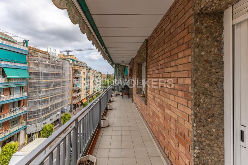 Foto 0a9224d3-9c2d-4d48-83bf-5e226b6ccbe3. Apartamento piso alto y luminoso a pasos de virrei amat en Barcelona