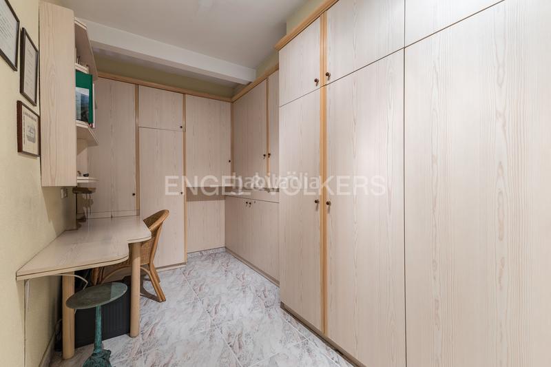 Foto 6a050f8e-2545-4d88-88c1-8ce415001f9f. Apartamento piso alto y luminoso a pasos de virrei amat en Barcelona