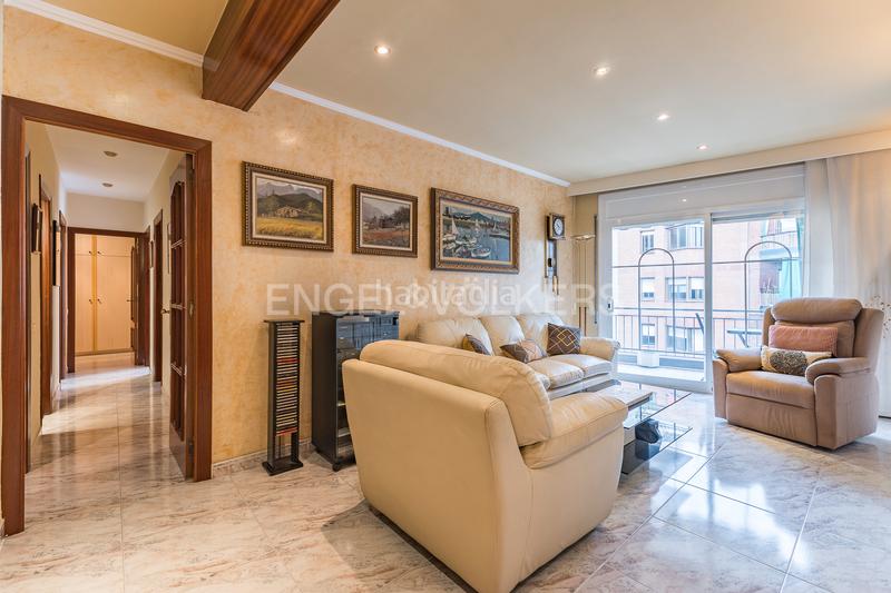 Foto 79003e53-43dc-470c-9a14-5311d0ccc028. Apartamento piso alto y luminoso a pasos de virrei amat en Barcelona