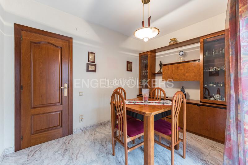 Foto 79a6629a-7cb9-4934-9183-bf72e96b334f. Apartamento piso alto y luminoso a pasos de virrei amat en Barcelona