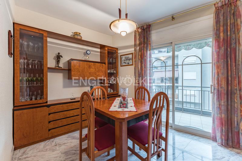 Foto b2fb5d61-8f6f-40e4-89c4-20ea4f2128be. Apartamento piso alto y luminoso a pasos de virrei amat en Barcelona