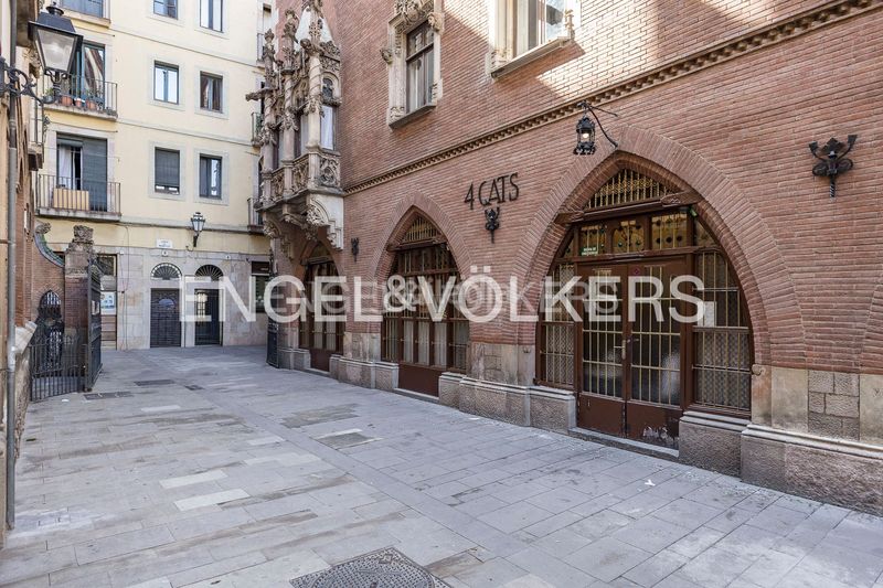 Foto 1253ea63-20a4-4a4b-b970-3c2a3c123e61. Pis amb calefacció piscina a Gòtic Barcelona