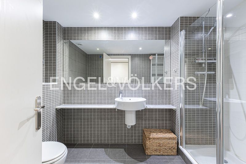 Foto 1abd8469-fa6d-4b61-abed-d04b3a113342. Pis amb calefacció piscina a Gòtic Barcelona