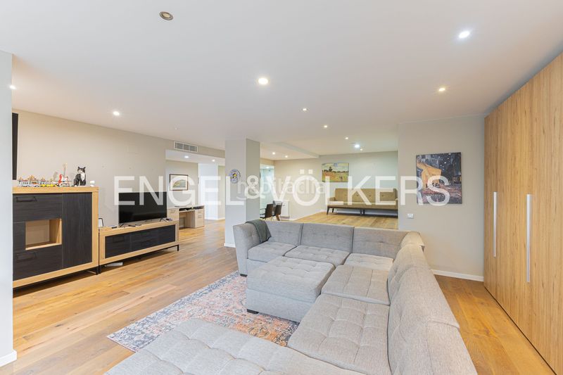 Foto 4edc66c8-3448-4b43-a827-d82767594e76. Pis amb calefacció piscina a Gòtic Barcelona