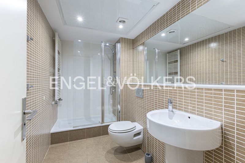 Foto 699fddac-0662-4c30-8725-1d0a449f255e. Pis amb calefacció piscina a Gòtic Barcelona