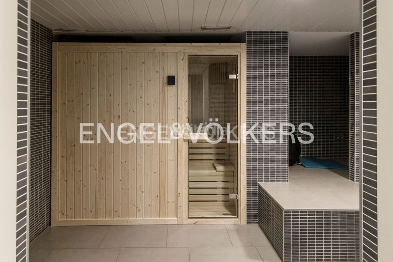 Foto a40a64a2-84de-40d3-a35a-e9d10db1f2a6. Pis amb calefacció piscina a Gòtic Barcelona