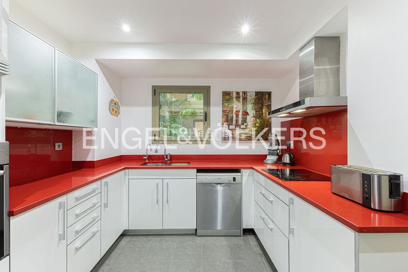 Foto e4e02344-4c39-4ad2-9813-347e976dfa60. Pis amb calefacció piscina a Gòtic Barcelona