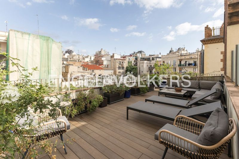 Foto fd0558bd-de27-4ee8-b01f-267bc08f64db. Pis amb calefacció piscina a Gòtic Barcelona