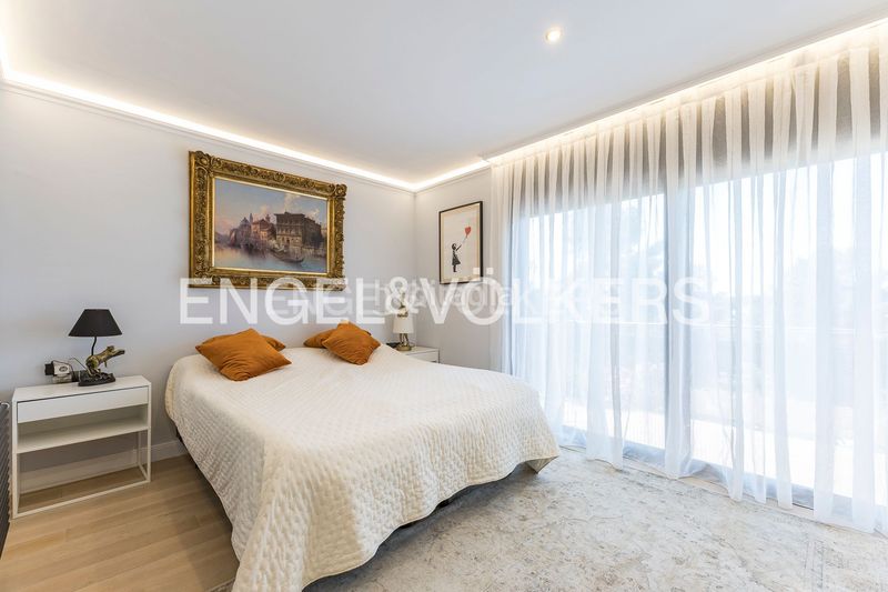 Foto 652d2526-a489-4804-97bc-394955524b1c. Casa amb calefacció aparcament piscina a Montmar Castelldefels
