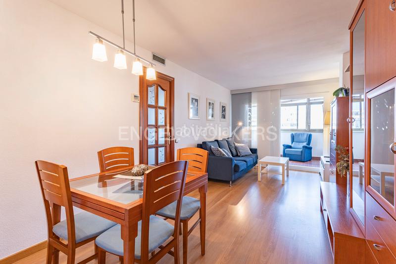 Foto 0ff7b5a1-1e9d-4516-a600-14823b9dd99d. Apartament amb calefacció aparcament a Montesa Esplugues de Llobregat