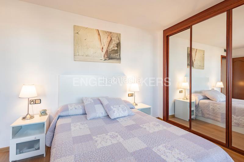 Foto 1826f78b-0ae7-4935-907d-80d4b359c414. Apartament amb calefacció aparcament a Montesa Esplugues de Llobregat