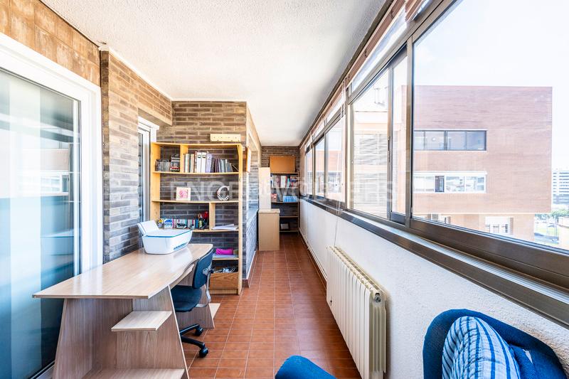 Foto 5ee46b5d-d45b-4a60-b1a8-b2198f39ff88. Apartament amb calefacció aparcament a Montesa Esplugues de Llobregat