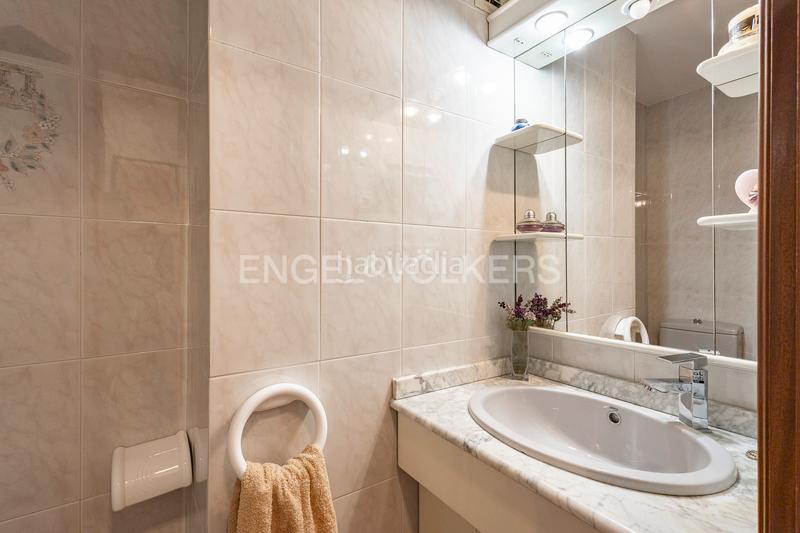 Foto a1522b3c-46d2-4497-a5dc-c1fdbd5bbb18. Apartament amb calefacció aparcament a Montesa Esplugues de Llobregat