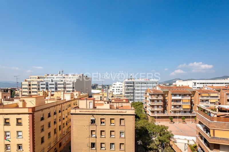 Foto b82534c9-894d-4062-bdec-b939c428db1f. Apartament amb calefacció aparcament a Montesa Esplugues de Llobregat