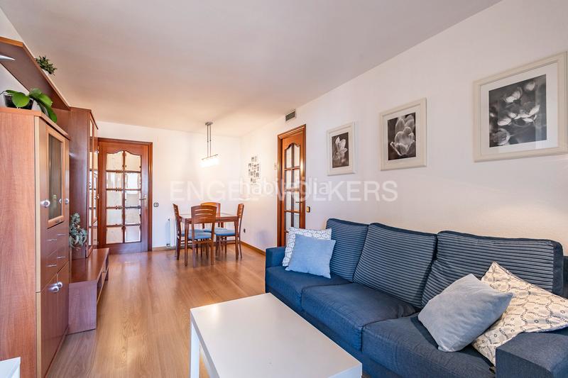 Foto bd3640b1-1288-445a-91d0-a861a6fca9c3. Apartament amb calefacció aparcament a Montesa Esplugues de Llobregat