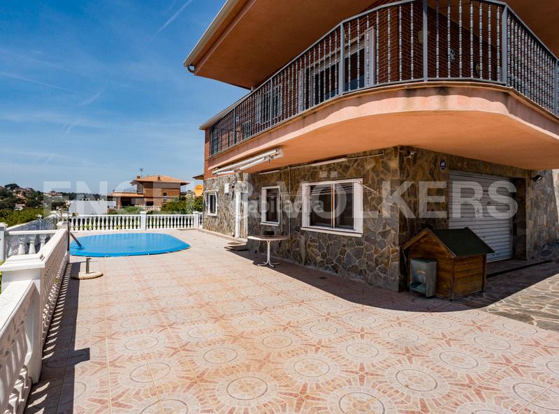 Foto 580111b0-037d-4a2c-9d44-aa39886982a1. Casa con riscaldamento parcheggio in costa Cunit - els jardins - els rosers Cunit