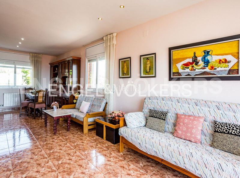 Foto ca5eabe3-5e16-4e71-ba74-a28a4f01b07e. Casa amb calefacció aparcament a costa Cunit - els jardins - els rosers Cunit