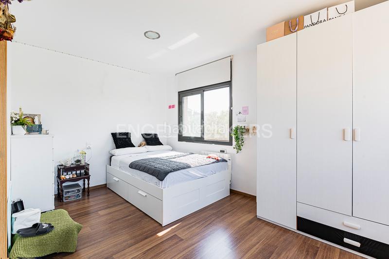 Foto e77e3a9c-5120-43b0-bfb4-fe1e836e5ffb. Casa amb calefacció aparcament a Els Avets-Can Serrafossà-Ximelis Rubí
