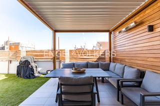 Àtic a La Nova Esquerra de l´Eixample. Exclusivo ático de revista con terraza y piscina en el eixample