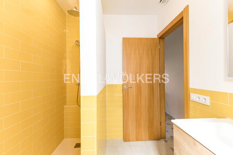 Foto 2d95cb75-ebea-40d9-9e8b-aad1870e606e. Appartement mit heizung in L´Antiga Esquerra de l´Eixample Barcelona