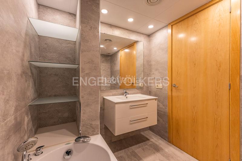 Foto e9e1f4ea-bcca-49d1-a7da-a3f615f8b4b7. Affitto duplex con riscaldamento parcheggio in Centre Mataró