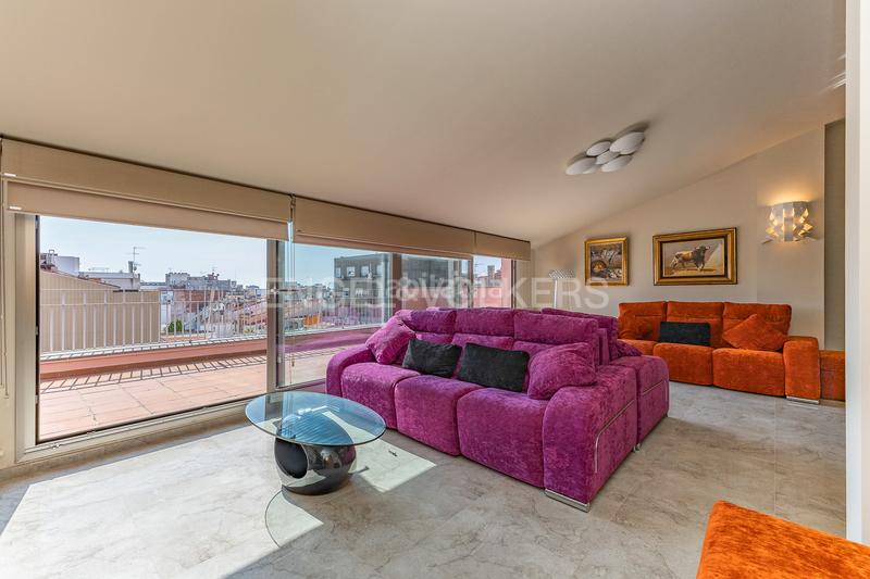 Foto 21a345e3-af11-4988-a6f2-565964b02151. Lloguer dúplex amb calefacció aparcament a Centre Mataró