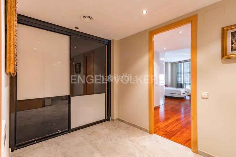 Foto 75f78bb4-c23f-4612-afcb-f00ca379c691. Rent duplex with heating parking in Centre Mataró