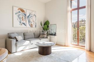 Lloguer Apartament a Dreta de l´Eixample. Apartamento de diseño, en gran via de les corts catalanes